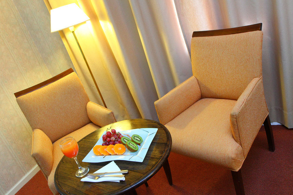 Wyndham Garden Campana Hotel Buitenkant foto