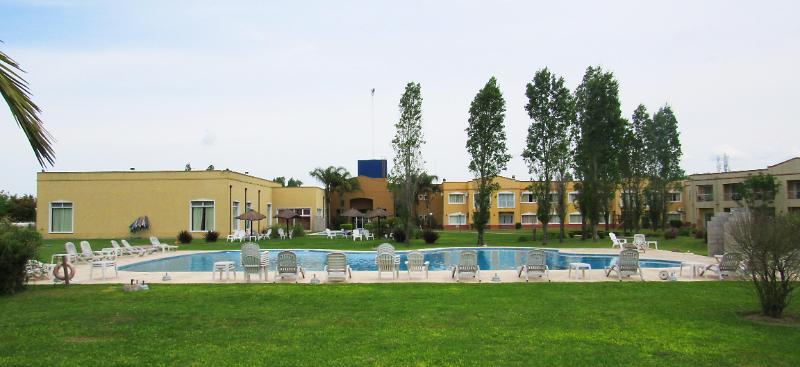 Wyndham Garden Campana Hotel Buitenkant foto